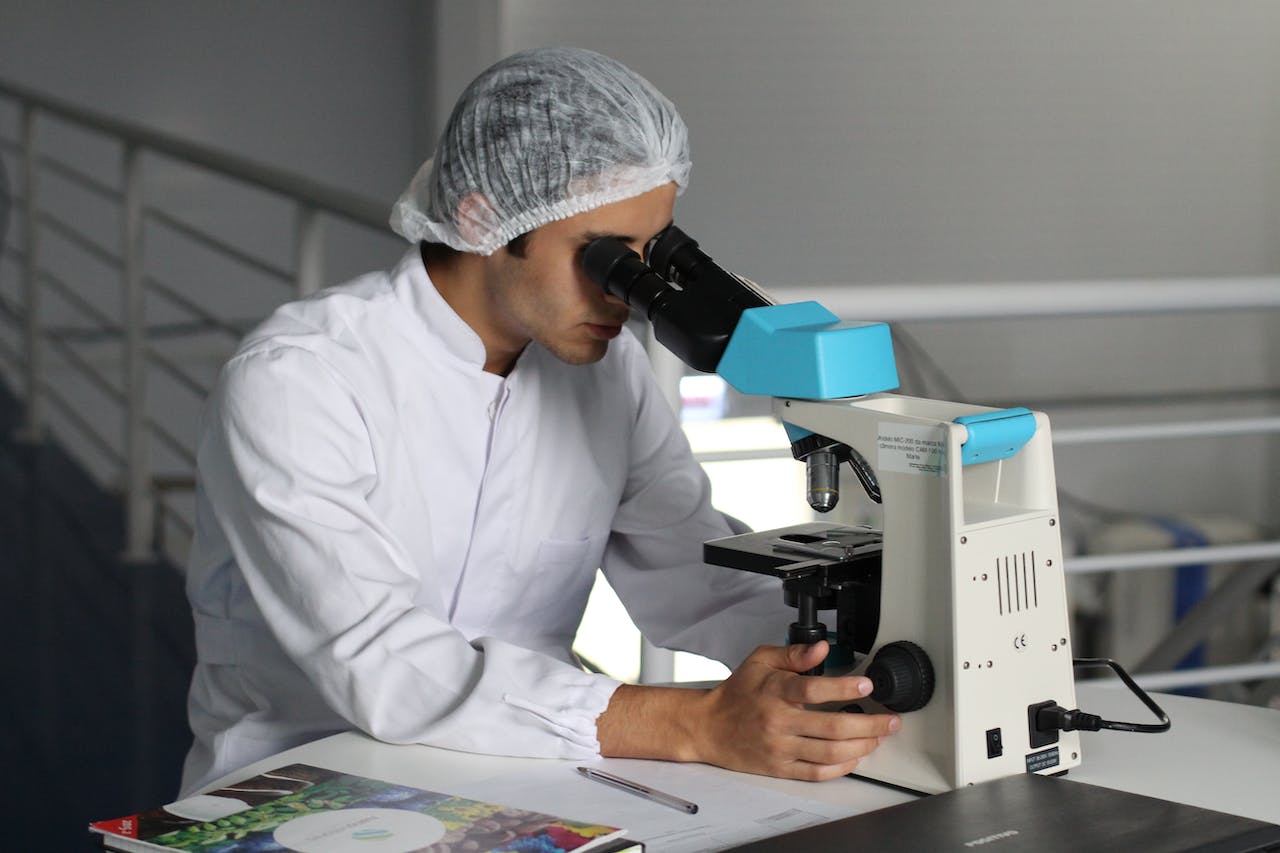 Can A Lab Tell If It Is Synthetic Urine? – All You Need to Know